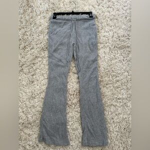 Aritzia Babaton grey flare pants size XS